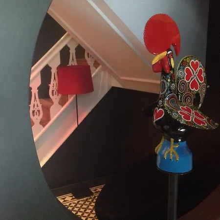 2u Urban Guest house 2*