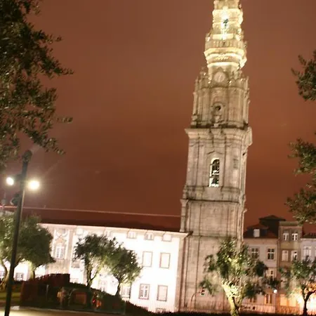 2u Urban Casa de hóspedes 2*